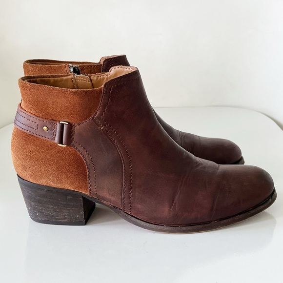 Clarks Maypearl Lilac Cognac Brown Leather Camel Ankle Boots Bootie Size 9.5 - Picture 2 of 16